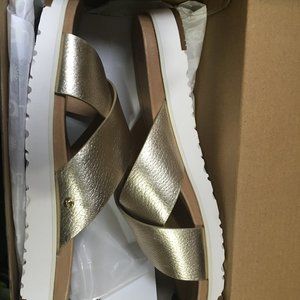 UGG KARI SANDAL size 10